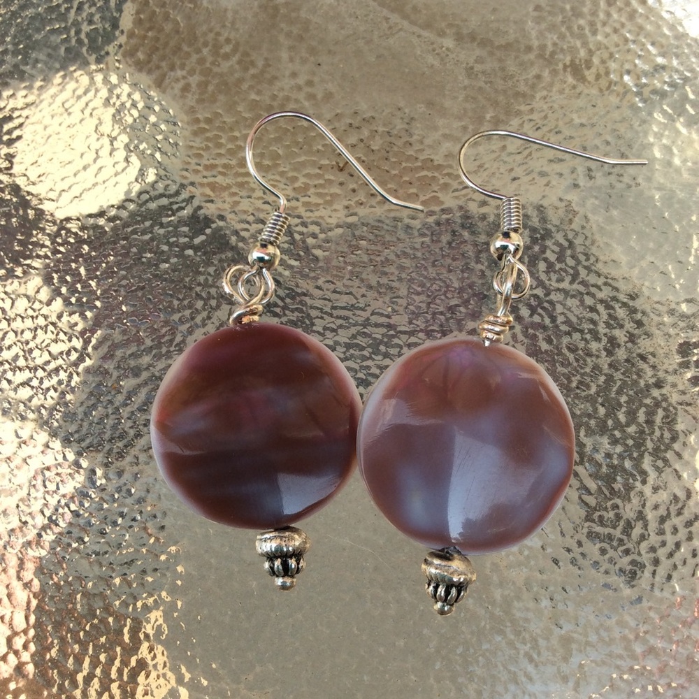 ⛸️Handmade shell earrings.